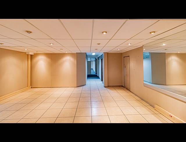 825M² OFFICE FOR SALE IN FERNDALE